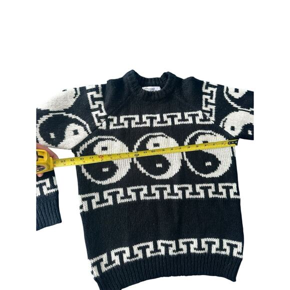 Cooke Collective XS Black & White Yin Yang Sweater Pre-Owned Retro 90s Aesthetic - Picture 5 of 7